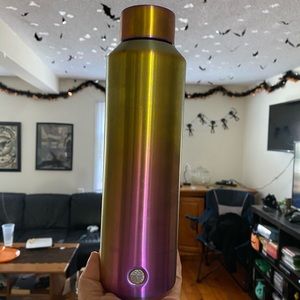 VACUUM SEALED OMBRÉ STARBUCKS WATER BOTTLE